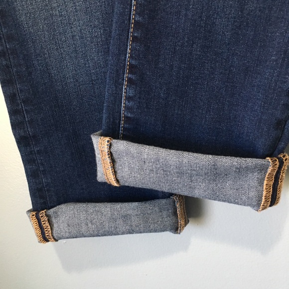 American Eagle Dark Wash Artist Crop Skinny Jeans - Picture 4 of 8